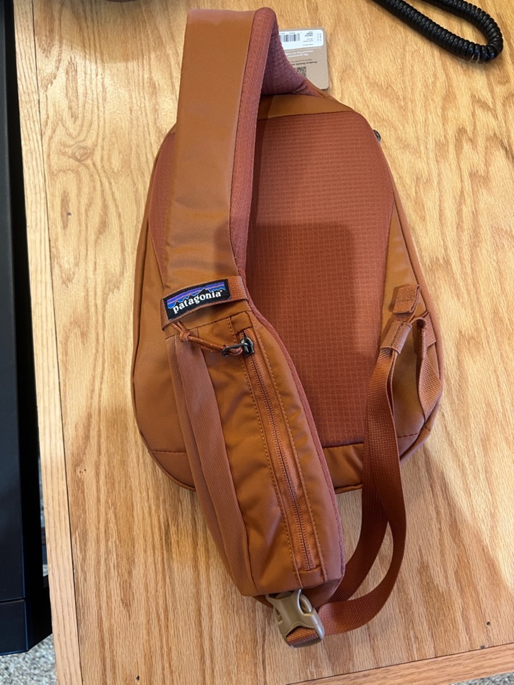 NWT Patagonia Atom Sling Bag- Robin Brown - Picture 3 of 3